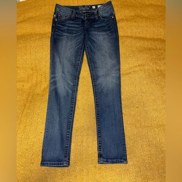 Medium Wash Miss Me Skinny Jeans - Picture 6 of 8